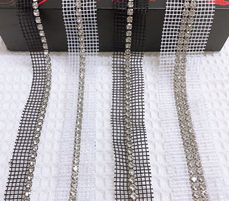 Multi rows rhinestone trims with edge mesh in black and white for clothing decoration